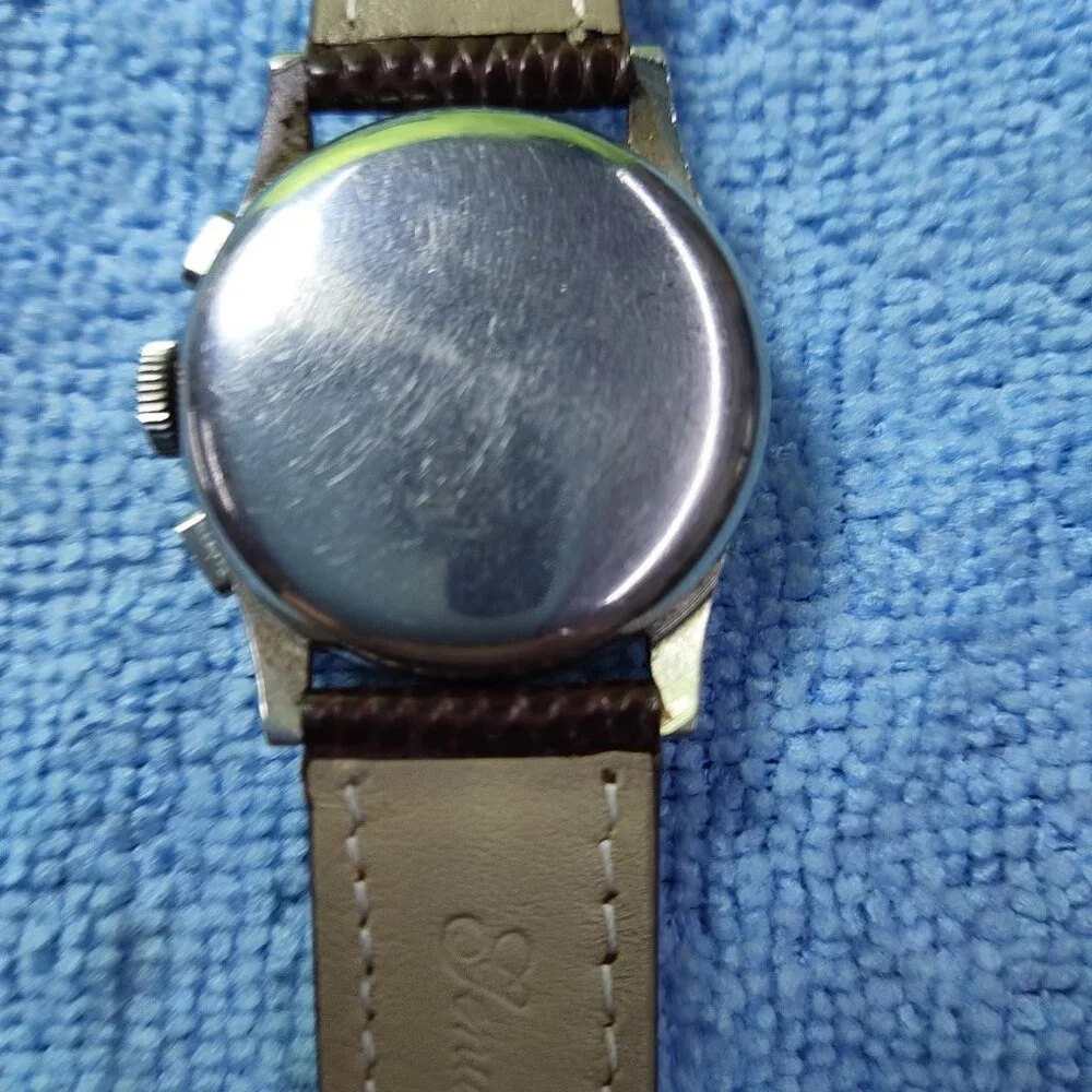 Vintage Movado M95 Chronograph - Picture 4 of 13